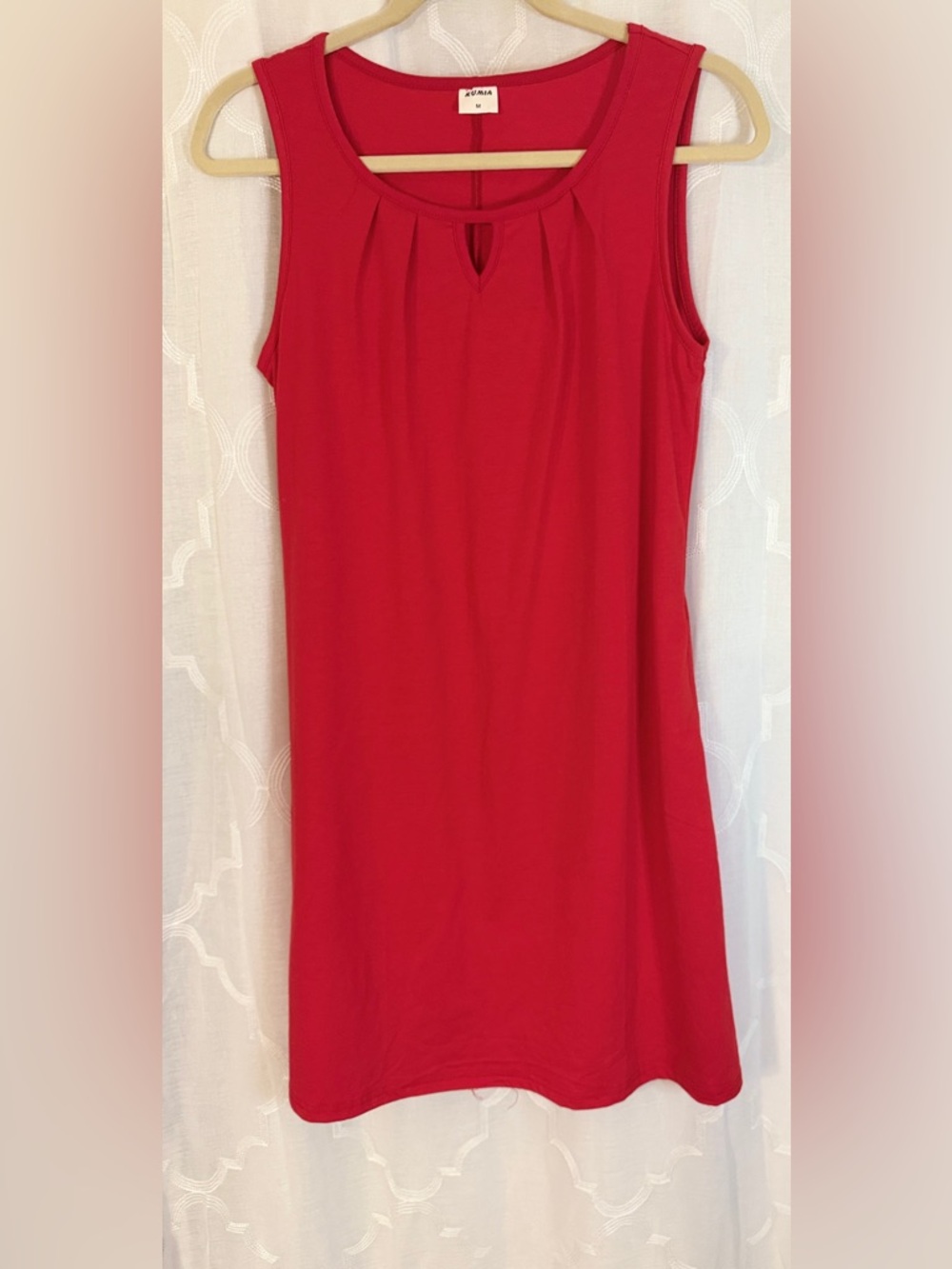 Rumia Size Medium Sleeveless Keyhole Neck Minimal Chic | Red Sheath Dress ❤️